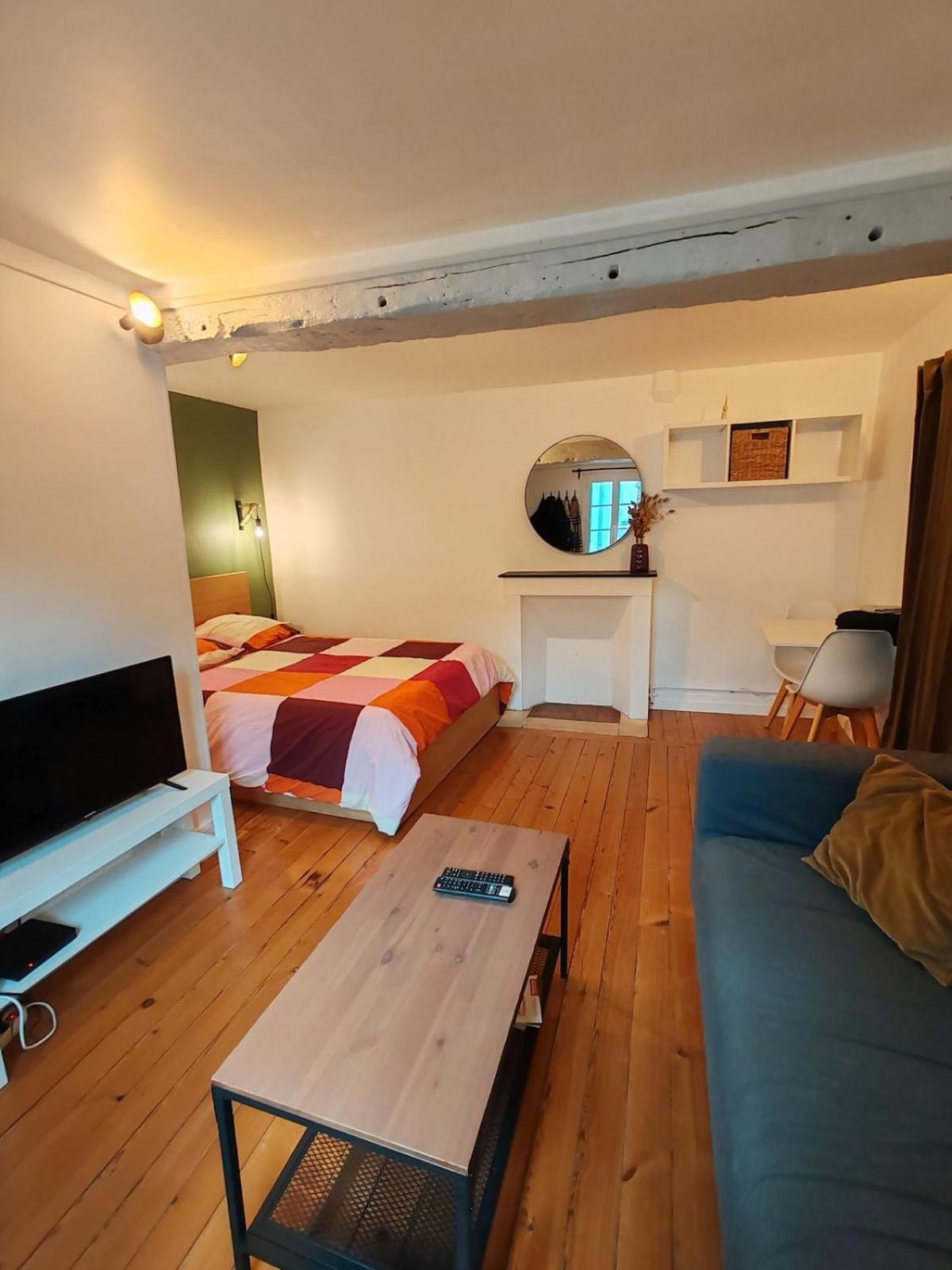 Charmant Studio Renove Caen Extérieur photo